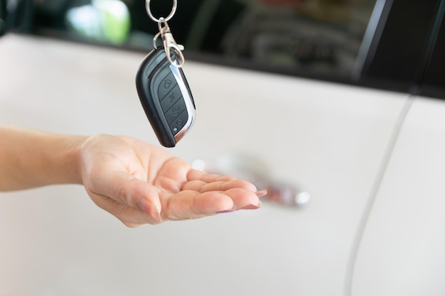 Comprar un coche nuevo dar las llaves a mano