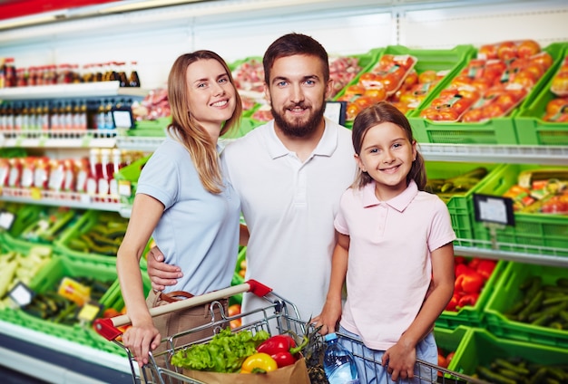 Foto comprar juntos adulto mãe pai