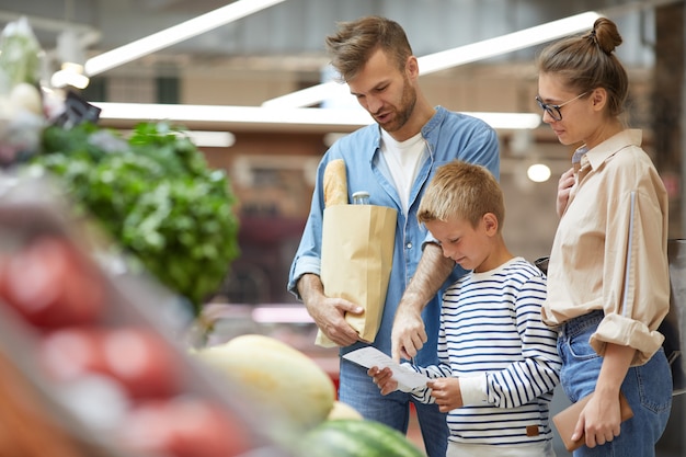 Foto compras familiares modernas