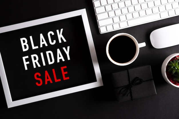 Compras en línea y composición del Black Friday.