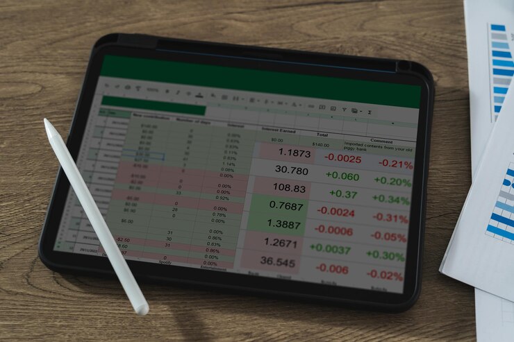 Foto compras en línea compre en línea a través de su móvil o portátil y compre productos en cualquier sitio web, pague digitalmente y disfrute de una entrega rápida a su casa