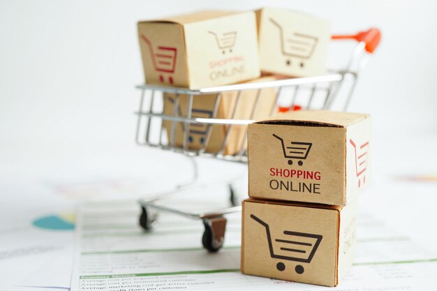 Compras en línea Cuadro de carrito de compras en el gráfico de negocios comercio de finanzas de importación y exportación