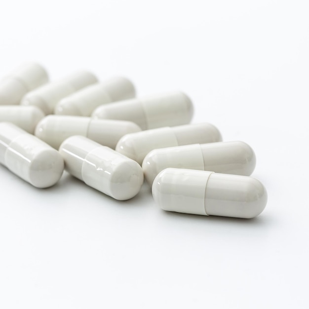 Comprimidos comprimidos embalagem farmácia medicina médica em fundo branco
