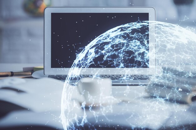 Computadora de escritorio con holograma de red social Exposición múltiple Concepto de conexiones internacionales de personas
