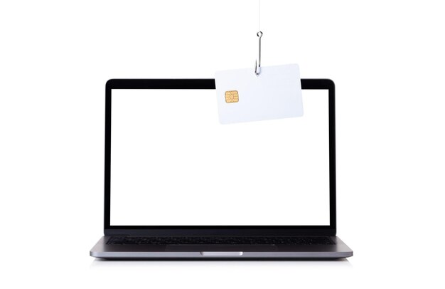 Computadora portátil con anzuelo de pesca y tarjeta de crédito.