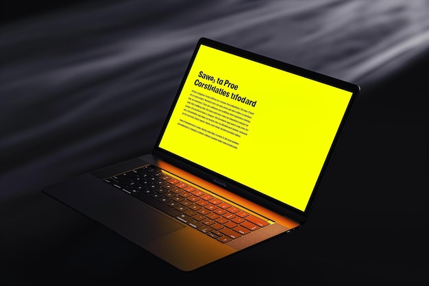 una computadora portátil sentada encima de una mesa