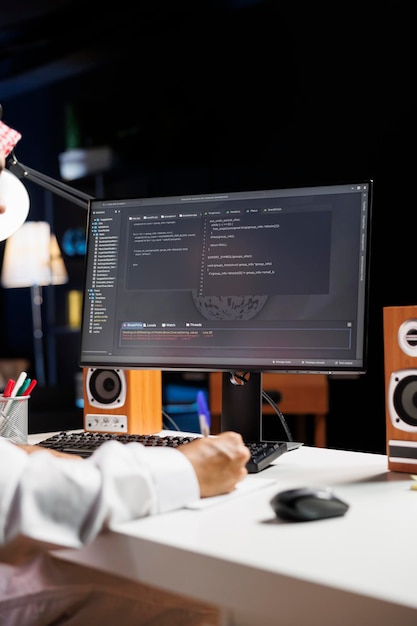 Computerbildschirm mit geschriebenem Code