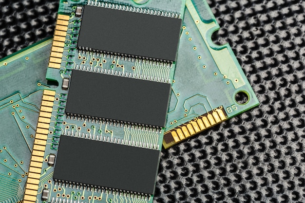 Computerchip, Technologie- und Elektronikindustrie