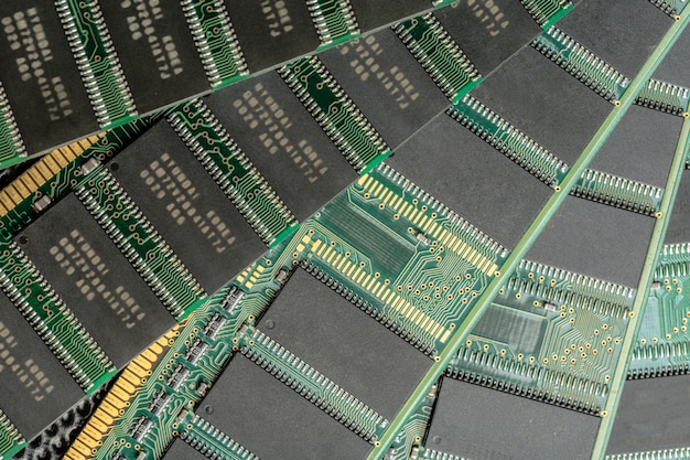 Computerchip, Tecnología e Industria Electrónica