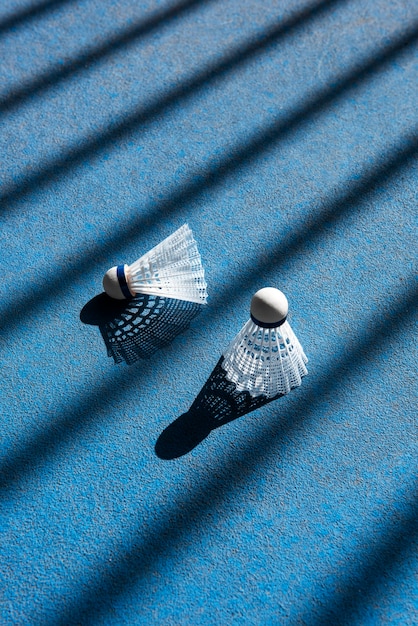 Foto conceito de badminton com peteca