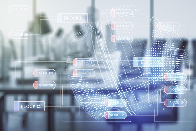 Conceito de codificação virtual abstrato e holograma de mapa do mundo em um moderno escritório mobiliado multiexposição