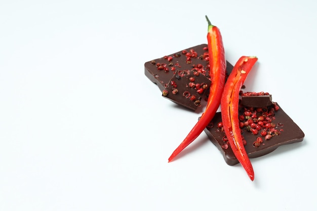 Conceito de comida deliciosa chocolate com pimenta