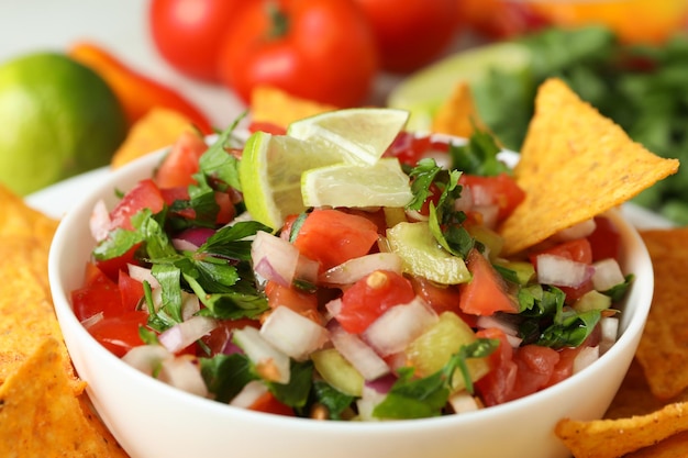 Conceito de comida mexicana com Pico de Gallo, close-up