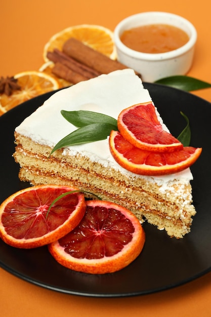 Conceito de comida saborosa com torta com merengue close-up