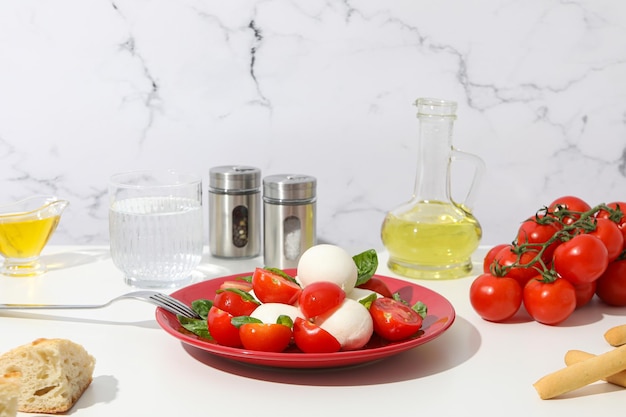 Conceito de comida saborosa cozinha italiana Salada Caprese