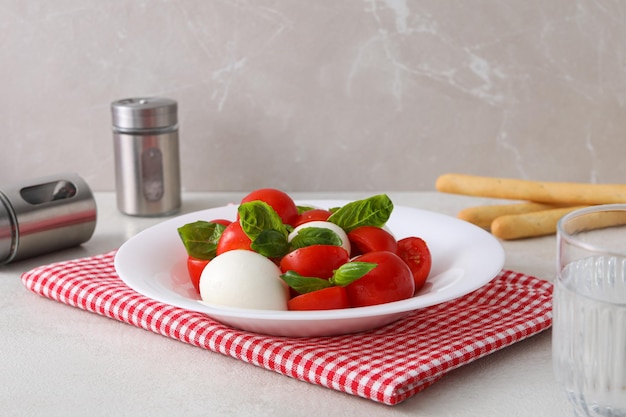 Conceito de comida saborosa cozinha italiana Salada Caprese