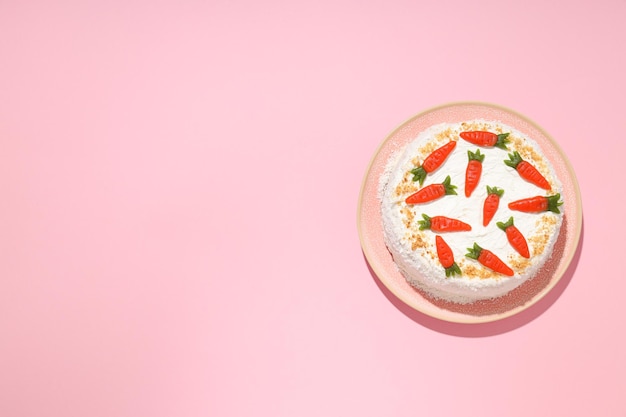 Conceito de comida saborosa e deliciosa bolo de cenoura