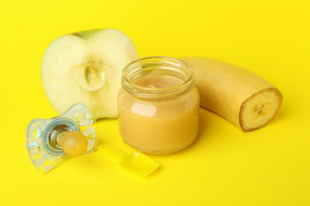 Conceito de comida saborosa para bebé ou nutrição