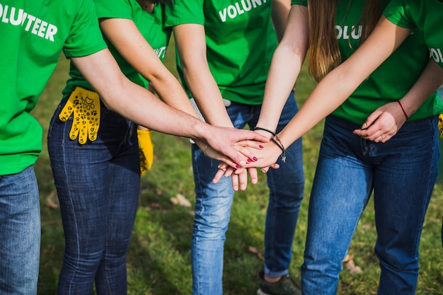 Foto conceito de eco com grupo de voluntários