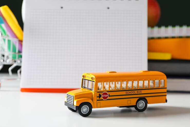 Foto conceito de educação escolar com espaço de acessórios escolares para texto