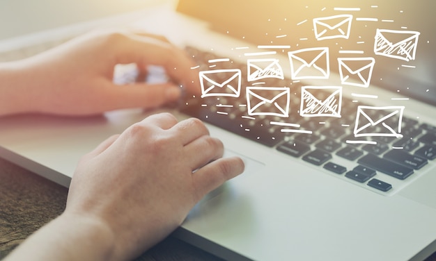 Conceito de email marketing e newsletter