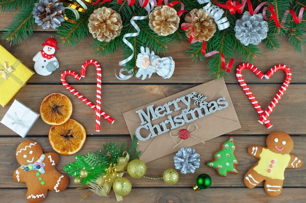 Conceito de Feliz Natal com presentes e decorações de Natal