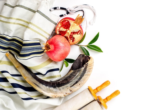 Conceito de feriado de Ano Novo Judaico de Rosh Hashanah Símbolos tradicionais Vista superior do queimador