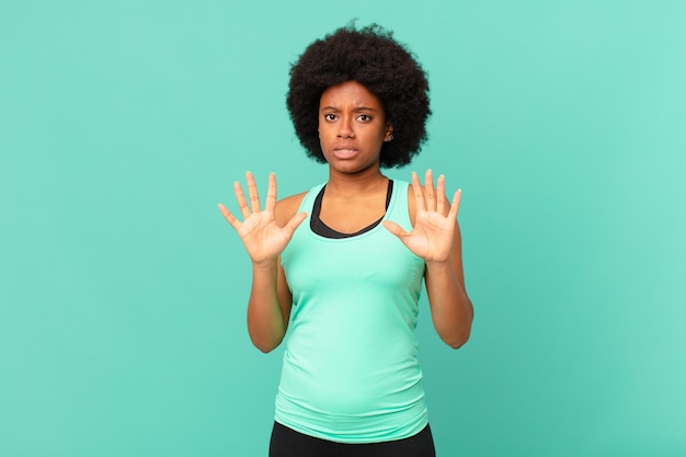 conceito de fitness mulher negra afro