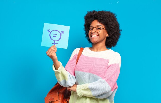 Conceito de igualdade jovem e bonita mulher afro