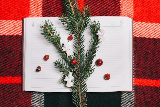 conceito de Natal.notebook em fundo vermelho