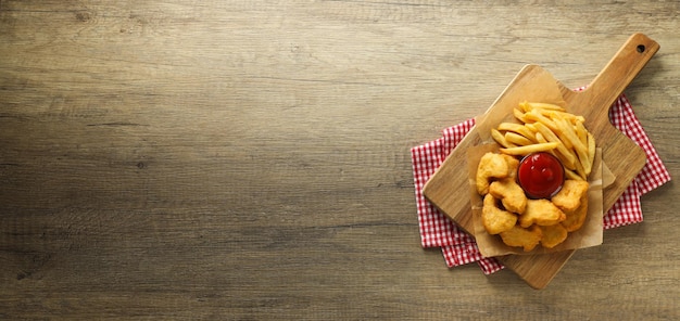 Conceito de saboroso espaço de pepitas de fast-food para texto