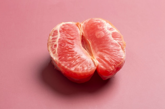 Foto conceito de sistema reprodutivo feminino com toranja