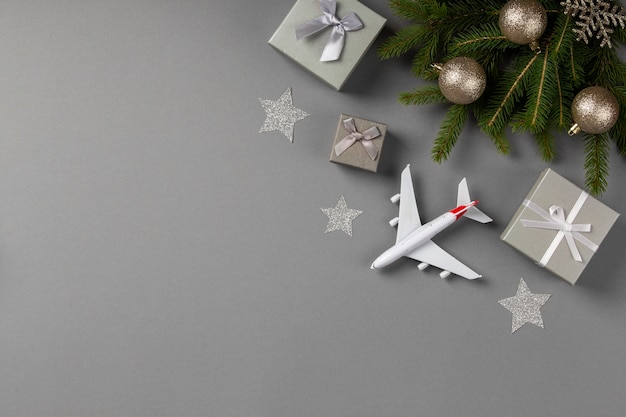 Conceito de viagens de natal com avião