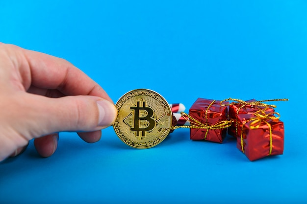 Conceito festivo de bitcoins. bitcoin e natal.