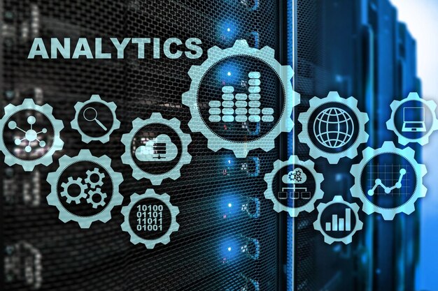 Concepto de análisis tecnológico en pantalla virtual Big data con iconos gráficos en una interfaz de pantalla digital y un fondo de sala de servidores