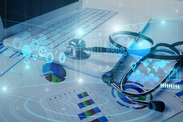 Concepto de atención médica digital con portátil y estetoscopio
