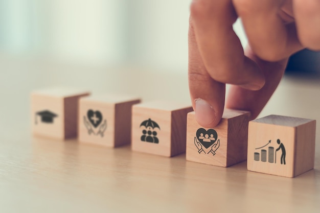 Concepto de beneficios para los empleados Compensación indirecta y no monetaria pagada a los empleados ofrecida para atraer y retener a los empleados Beneficios adicionales para el compromiso de los empleados Seguros de vacaciones pagadas Beneficios de la oficina