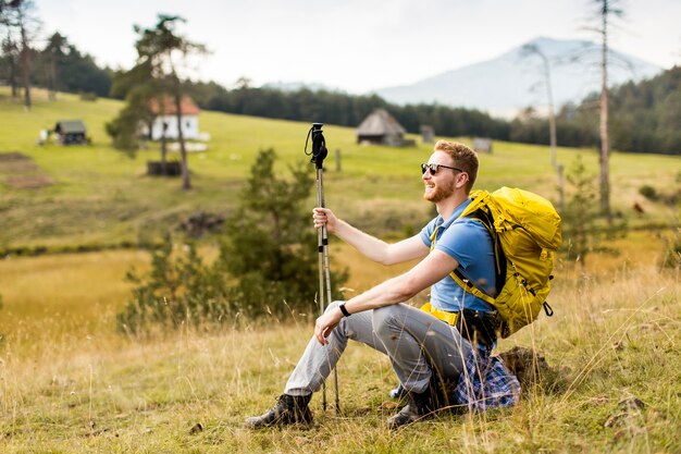 Concepto de caminata y personas