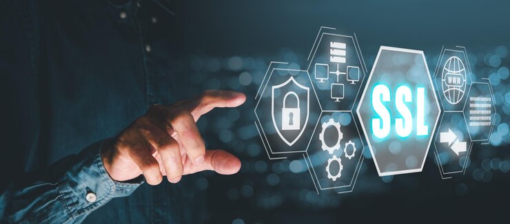 Concepto de capa de sockets seguros SSL Persona que toca con la mano el icono de capa de suckets seguros en la pantalla virtual con fondo bokeh azul