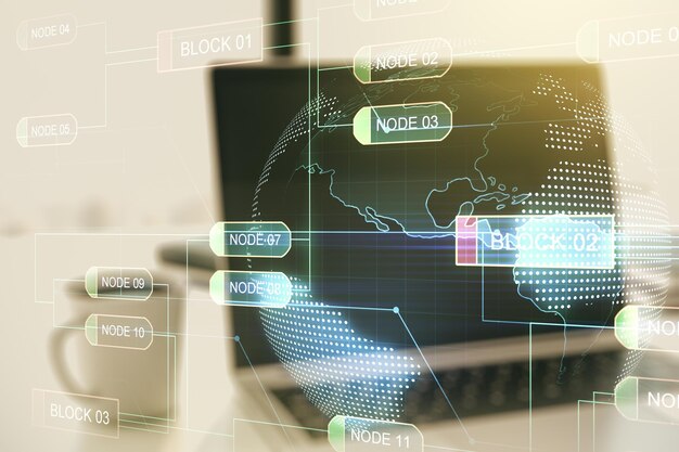 Concepto de codificación creativa abstracta con mapa mundial sobre fondo de portátil moderno Multiexposición