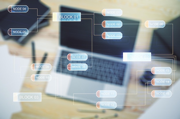 Concepto de codificación creativa abstracta sobre fondo de computadora portátil moderna