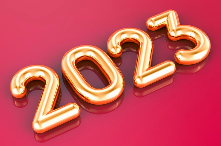 Foto concepto de color magenta 2023 con representación 3d de inscripción dorada