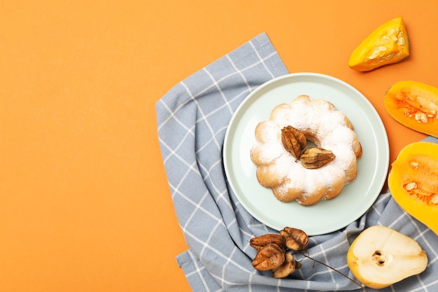 Concepto de comida de ambiente otoñal Pastel de calabaza espacio para texto