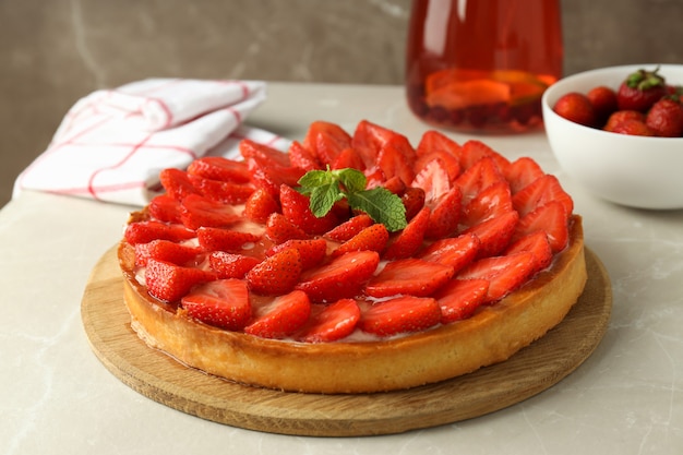 Concepto de comida deliciosa con tarta de fresa.