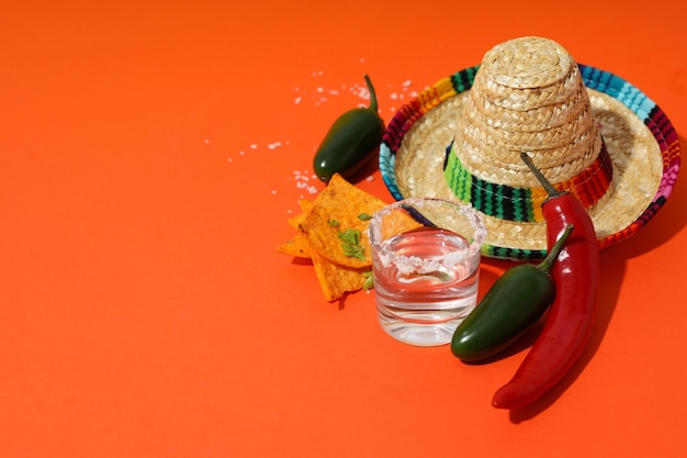 Concepto de comida mexicana Tortilla y tequila espacio para texto