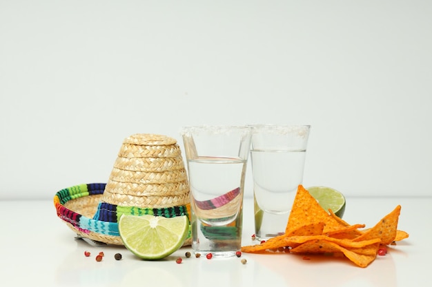 Concepto de comida mexicana Tortilla y tequila espacio para texto