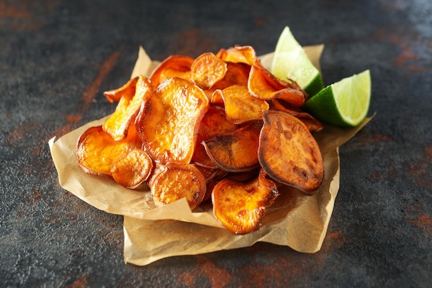 Concepto de comida sabrosa batata frita de cerca