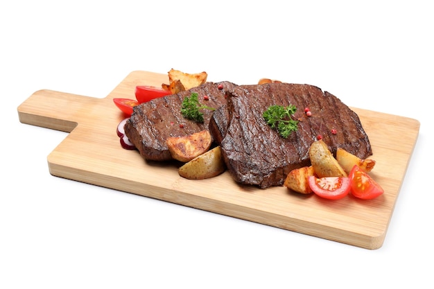 Concepto de comida sabrosa con filetes de carne aislados sobre un fondo blanco