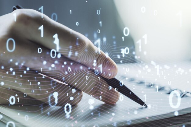 Concepto creativo de ilustración de código binario y escritura a mano del hombre en un cuaderno en el fondo Big data y concepto de codificación Multiexposición