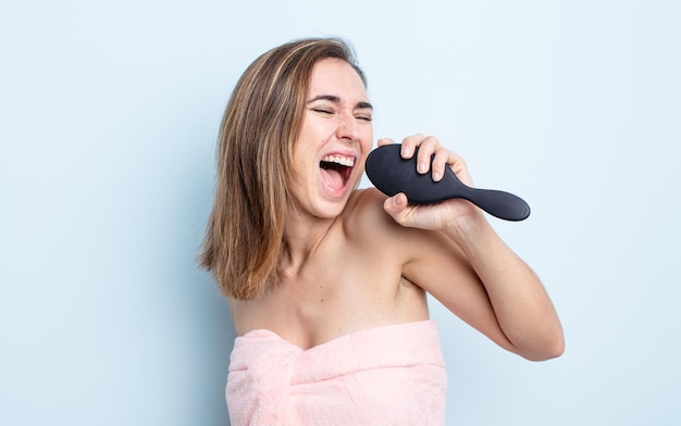 Concepto de cuidado del cabello de una mujer bonita